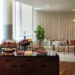فندق Avani Frankfurt 4*
