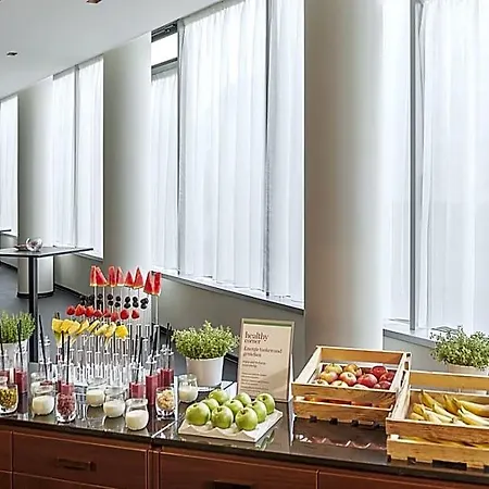 فندق Avani Frankfurt 4*